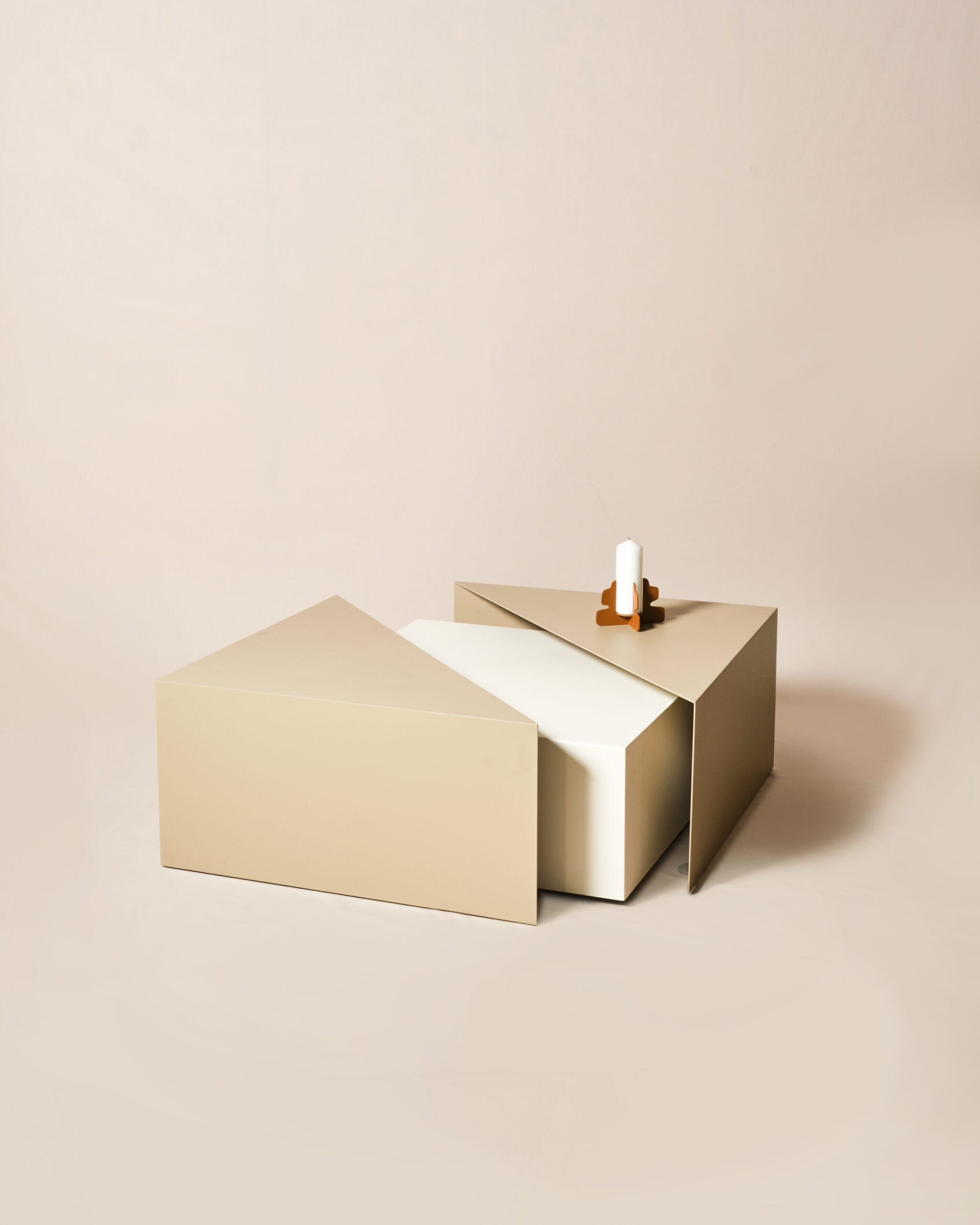 Table basse carré triangle – Image 4