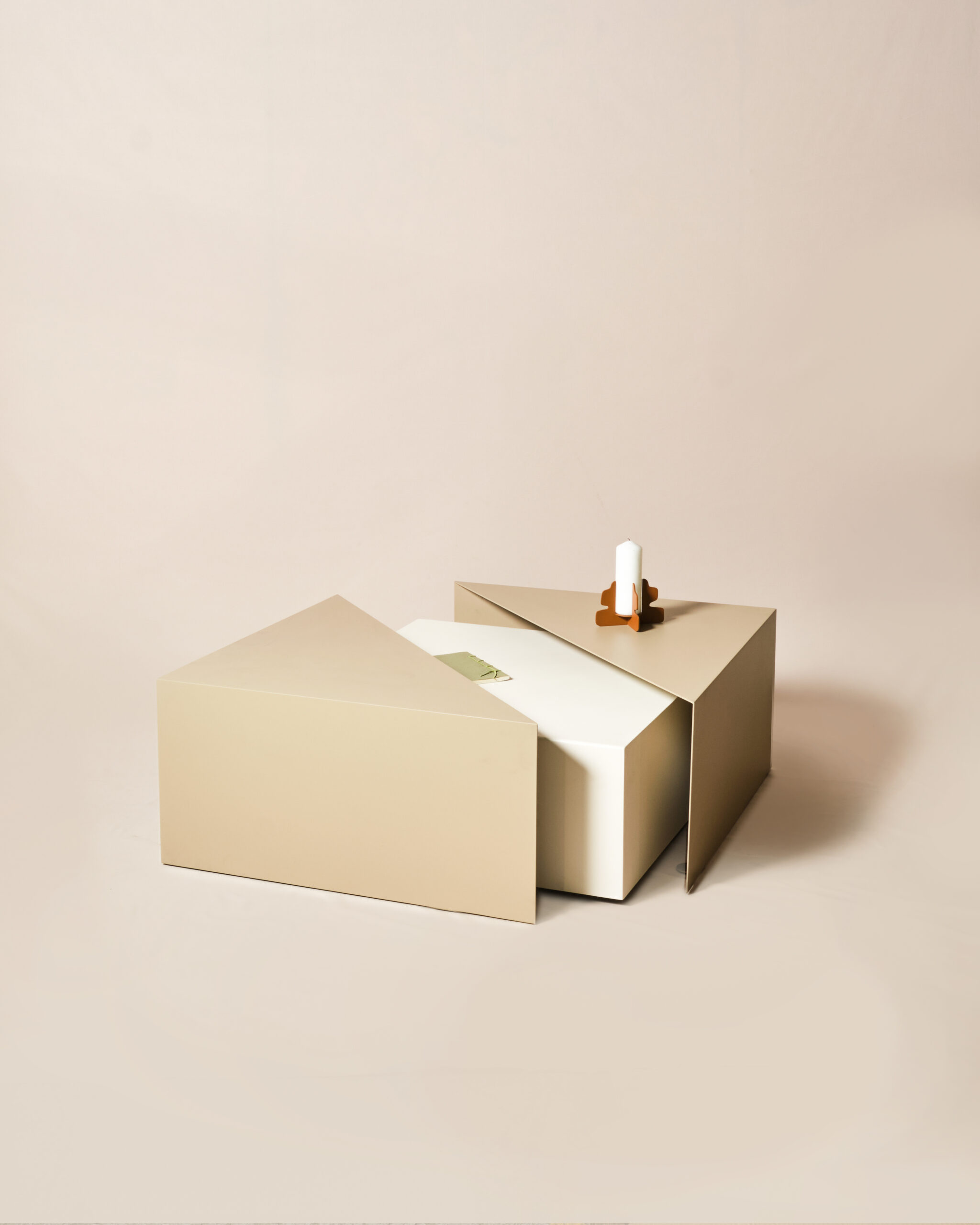 Table basse carré triangle – Image 3